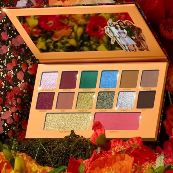 Kylie Cosmetics Wizard Of Oz Eye and Face Pressed Powder Palette - Picture 12 of 16